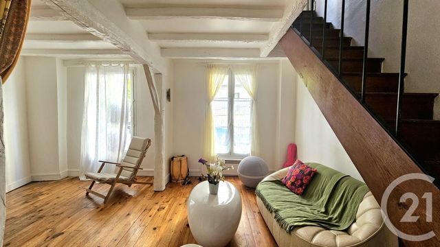 Appartement à vendre - 3 pièces - 61.69 m2 - PARIS - 75018 - ILE-DE-FRANCE - Century 21 Prestige Montmartre
